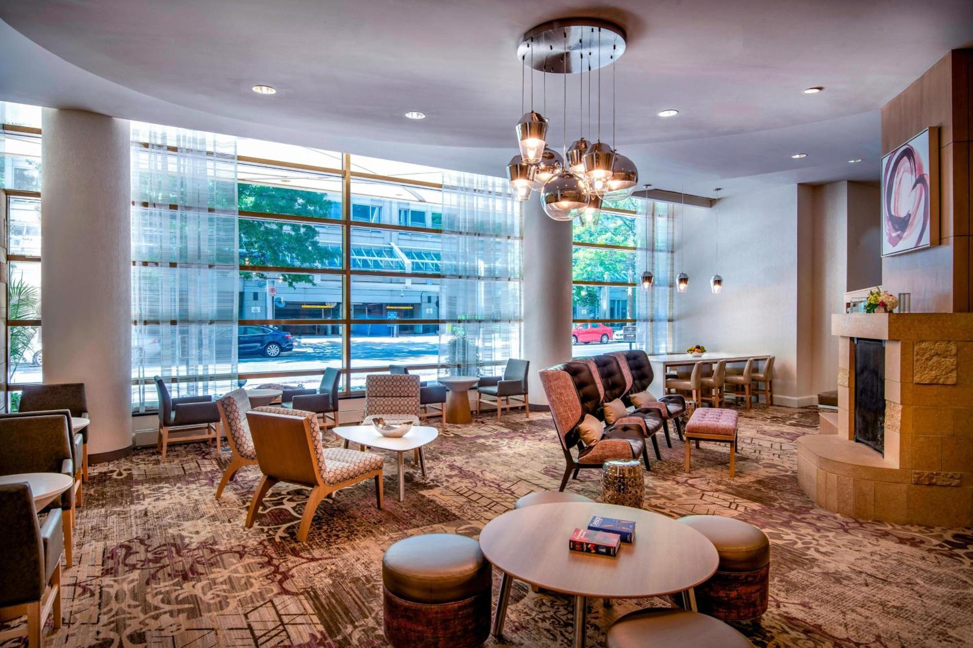 Hotel By Marriott Washington, Dc National Mall 3*